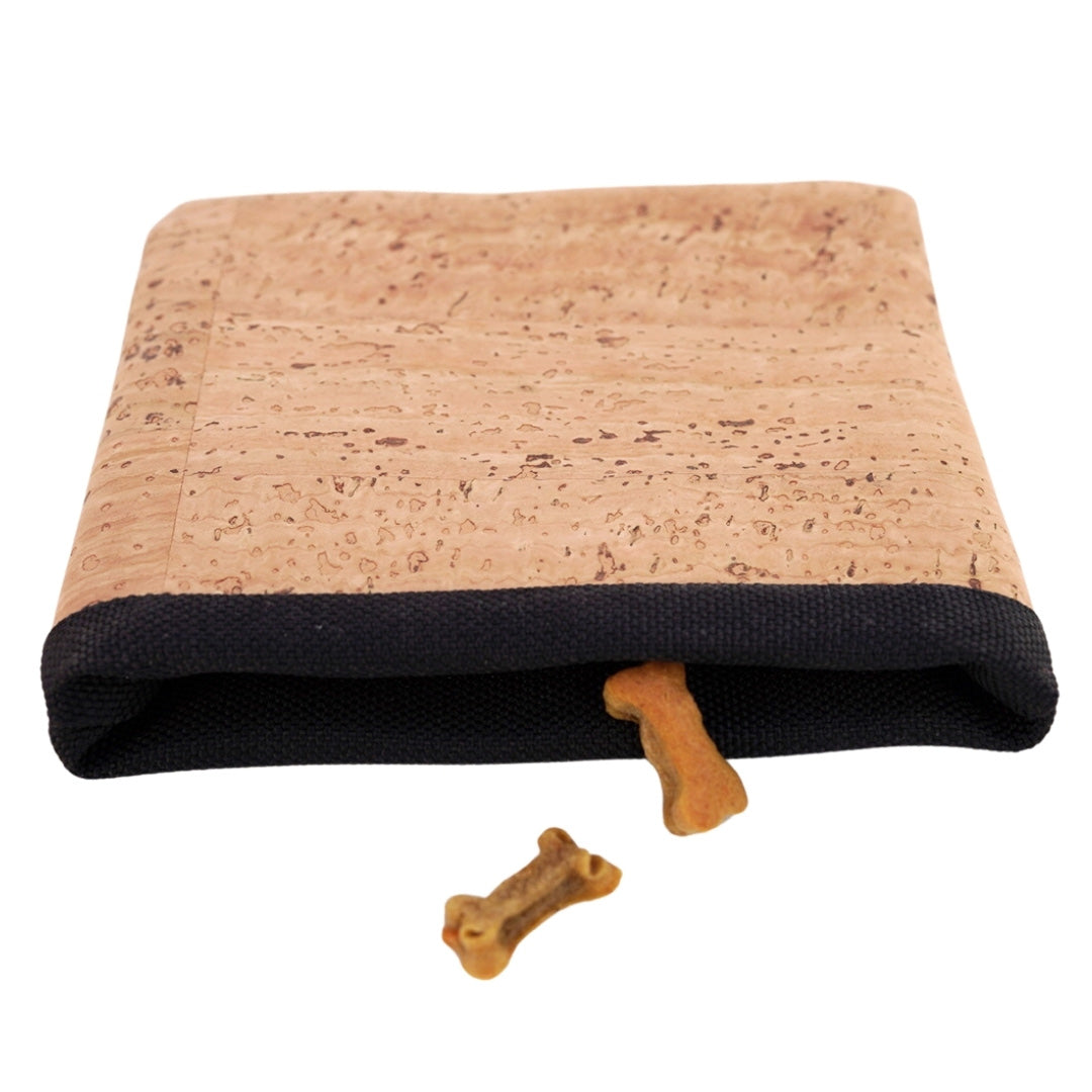 2 x Leckerli Einstecktasche aus Korkleder (vegan) natur